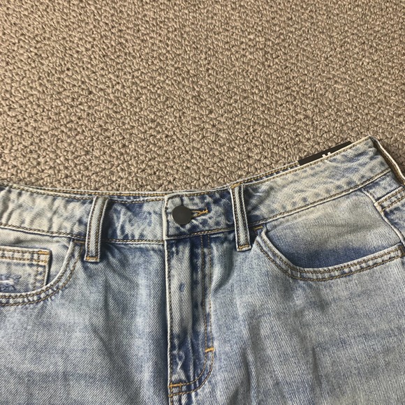 Fashion Nova Womens Shorts Size Medium Blue Medium Wash Denim Aquamarine NWT - Picture 3 of 11